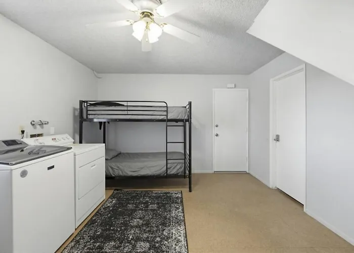Minnow Place - Pool, Pool Table, Spacious, Lake Havasu City